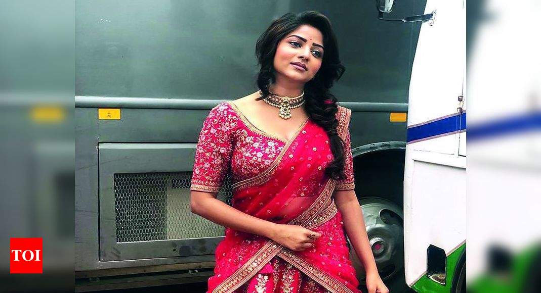 Rachita Ram Wallpaper | Rachita Ram HD Wallpapers - Filmibeat | Ram photos,  Ram wallpaper, Ram photos hd