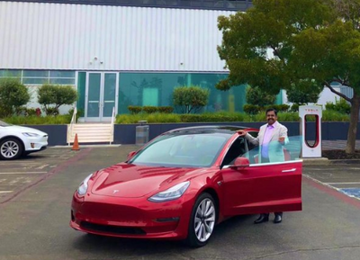 Tamil Nadu CM visits Tesla EV unit in San Francisco