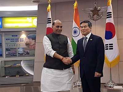 Rajnath invites South Korean defence industry to produce weapon components in India
