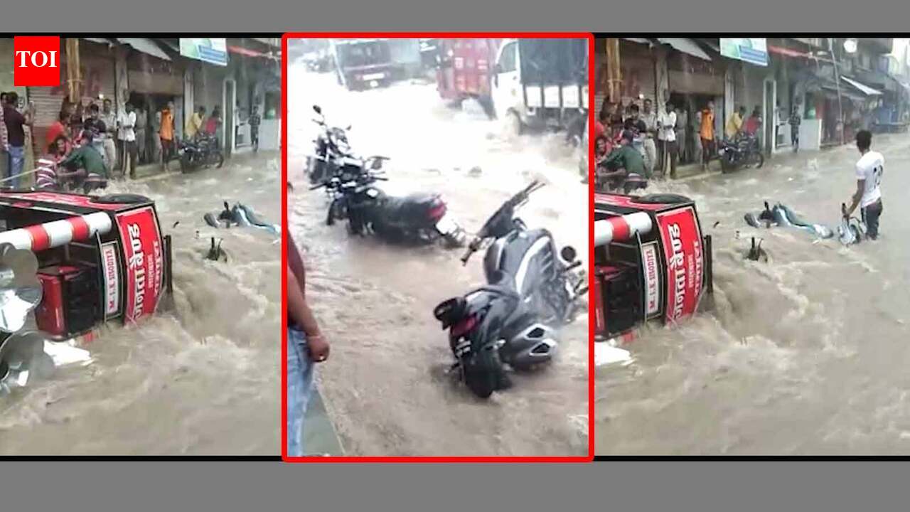 MP: Rampura inundated as pond boundary breaks in Neemuch district; two ...