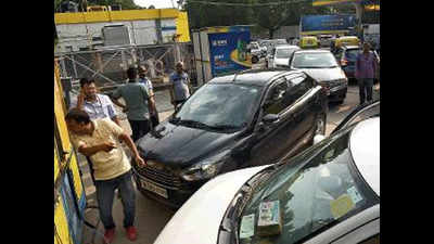 PUC rush leads to hours-long lines, crashing servers in Delhi