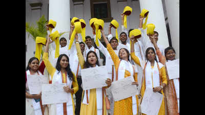 BEd students of Patna Training College walk away with degrees