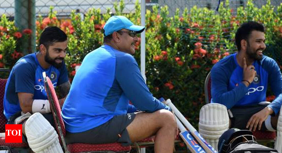 Shastri dismisses rift between Kohli and Rohit