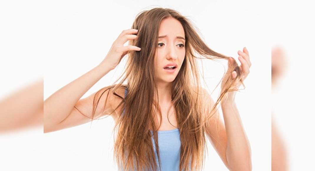 How To Tell If Hair Is Dry, Dehydrated or Weak