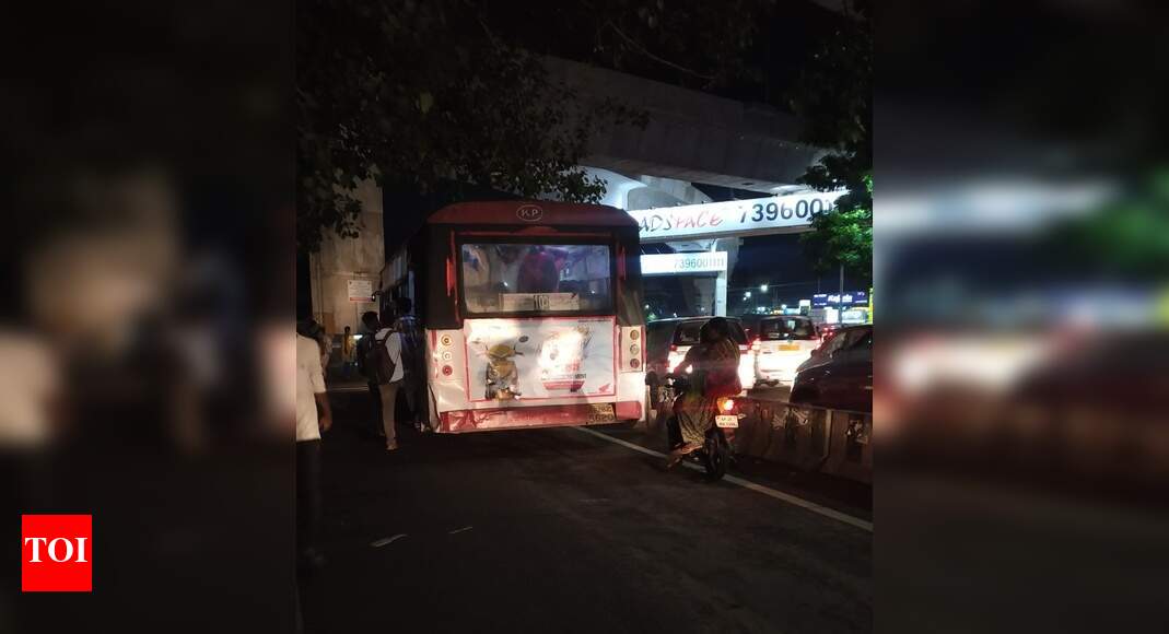 RTC Bus blocking the free left - Times of India