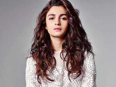 Exclusive! Alia Bhatt is on a desperate hunt to find a good biopic