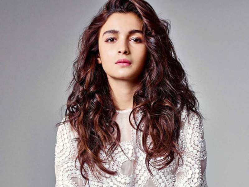 Exclusive! Alia Bhatt is on a desperate hunt to find a good biopic | Hindi Movie News - Times of India