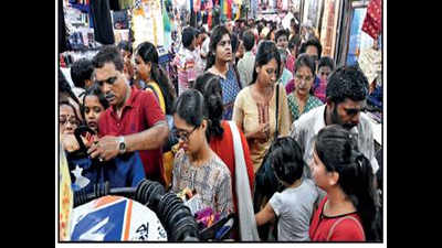 Kolkata: Holiday boost to Puja shopping after lull