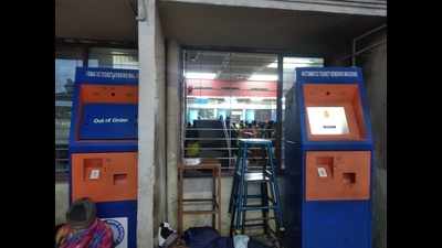 Chaos at Bengaluru railway station as ticket-vending machines go kaput