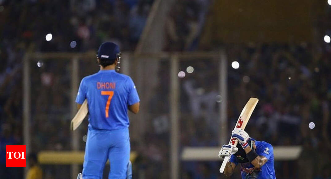 Kohli recalls the night when Dhoni made him run