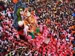 Ganesh Visarjan: Heart-warming pictures of devotees bidding farewell to Ganpati Bappa