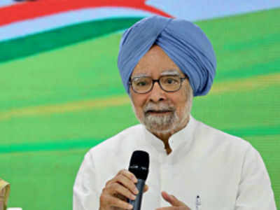 No hope of achieving $5 trillion economy if growth keeps going down: Manmohan Singh