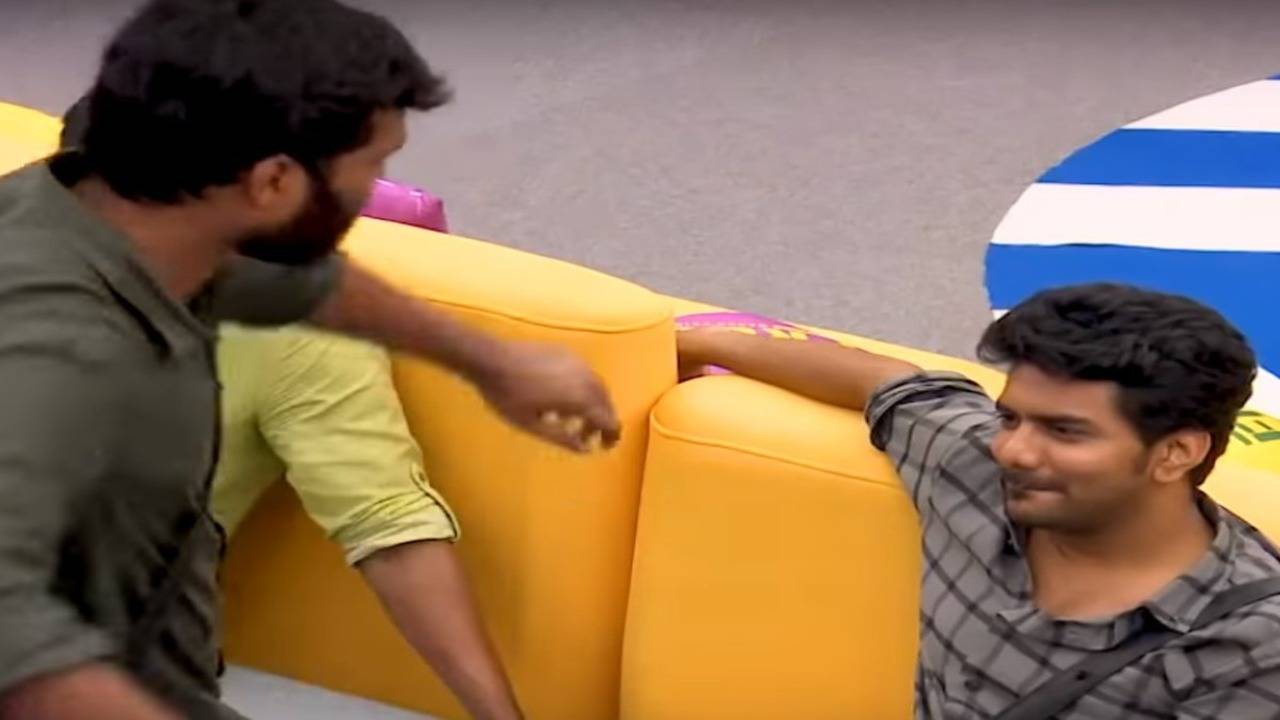 Bigg Boss Tamil 3 Day 82 preview Kavin Raj gets slapped by his