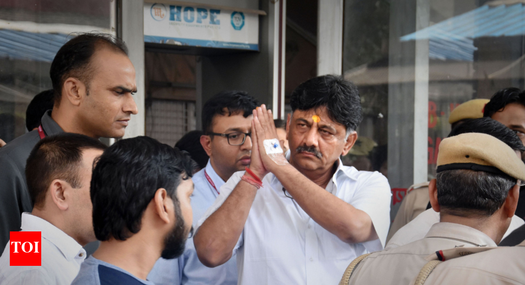 DKS, aides have 317 a/cs, laundered Rs 200cr: ED