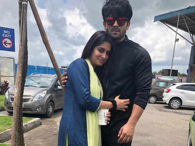 Bigg Boss 12 winner Dipika Kakar shares a throwback pic with hubby Shoaib before entering the house