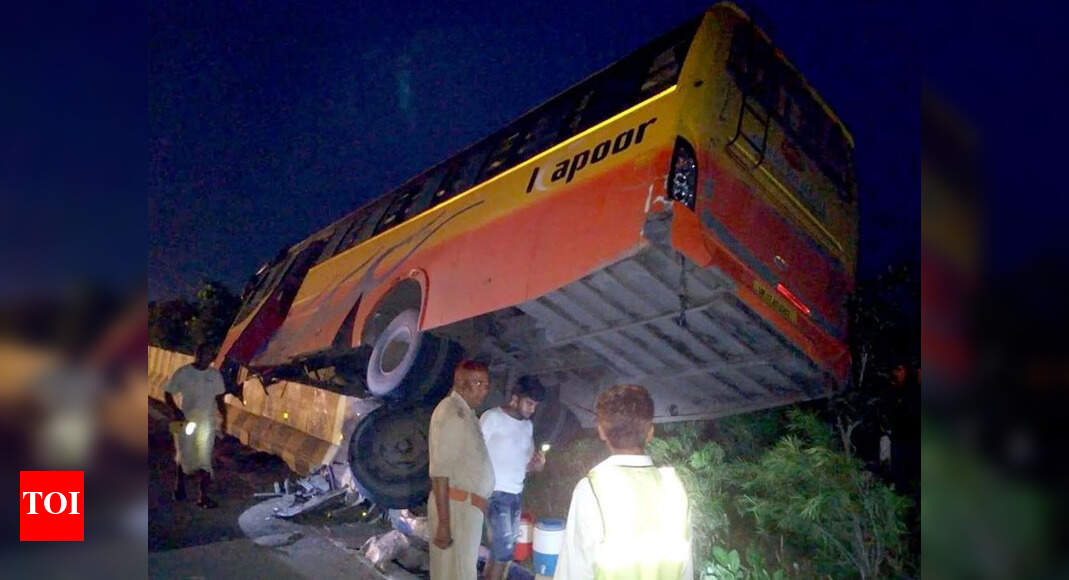 Narrow Escape For Passengers: UP: Narrow escape for passengers as bus ...