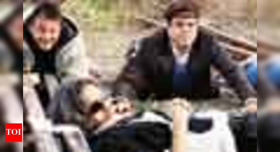 I went wrong, confesses Bazmi | Hindi Movie News - Times of India