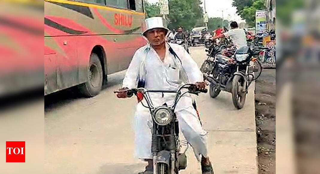 On Day 1, cops show leniency but anger simmers over helmet rules