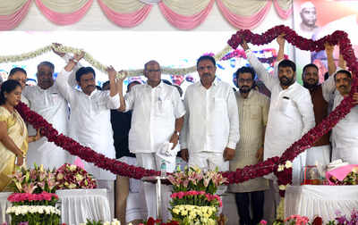 Maharashtra assembly elections: Defectors will become history, says Sharad Pawar