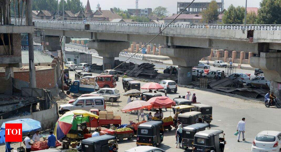 Half open, half shut is new normal for J&K’s mkts