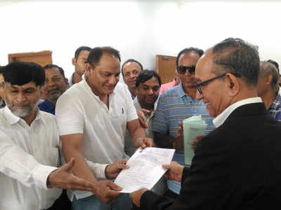 Azhar files his nomination papers for HCA president's post