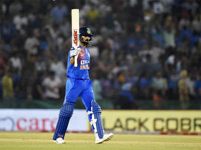 2nd T20I: Virat Kohli hits unbeaten 72 as India outplay South Africa to begin home season with a bang