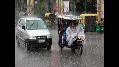 Lucknow: Rain lowers temperature, cool days may stay