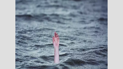 Sangli man drowns in Ganpatipule sea