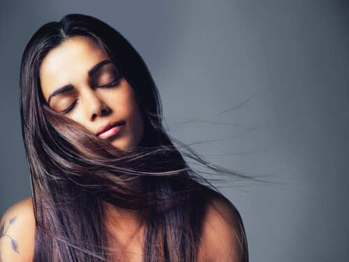 Here is why you need to rethink your decision to wash your hair at night | The Times of India Here is why you need to rethink your decision to wash your hair at night | The Times of India
