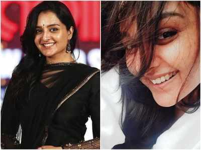 Manju Warrier has a fun moment with her hair!