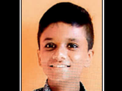 Kolkata: 14-year-old boy falls from terrace while flying kite | Kolkata  News - Times of India