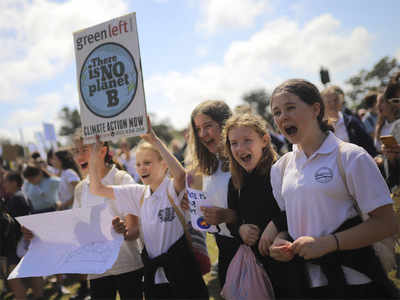 Climate change: Australian school children kick off global protests