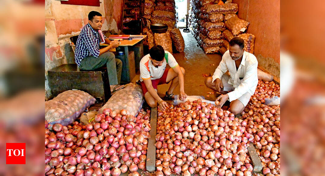 Mumbai Onion prices rise to 60/kg and counting Mumbai News Times