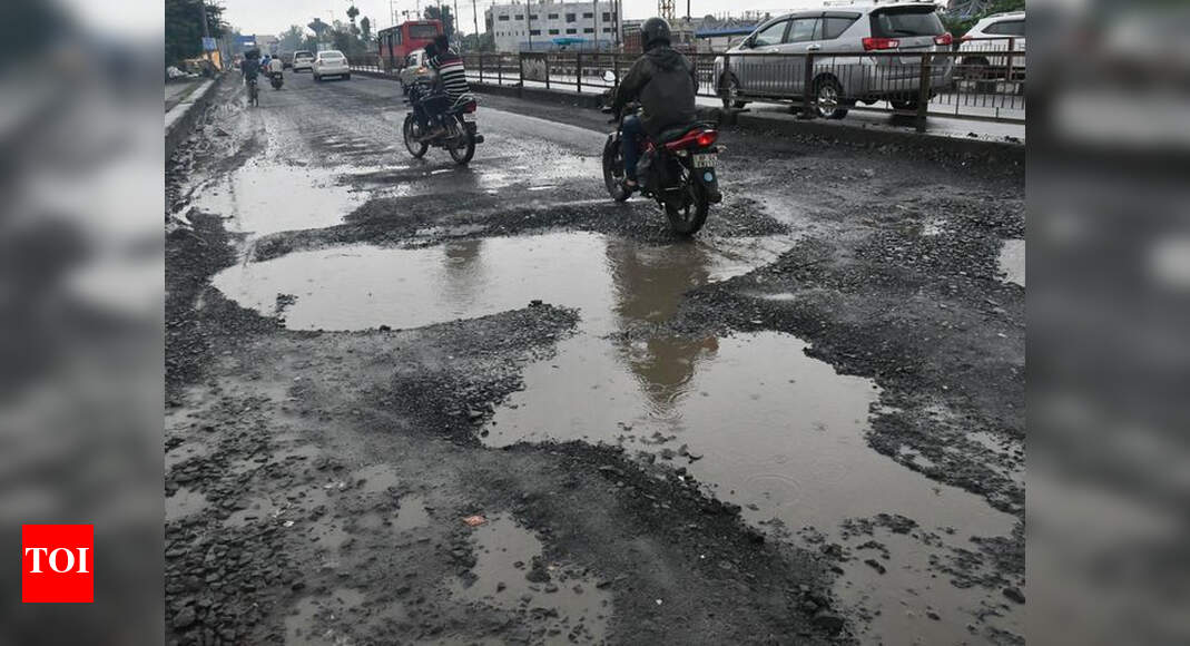 No one cares if you break your back on Bhopal roads | Bhopal News ...