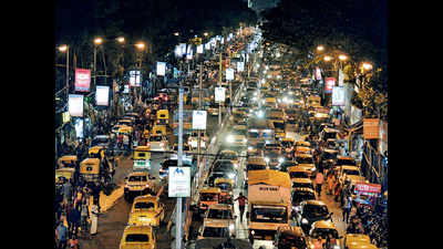 Cops plan parking hubs for major Pujas in Kolkata