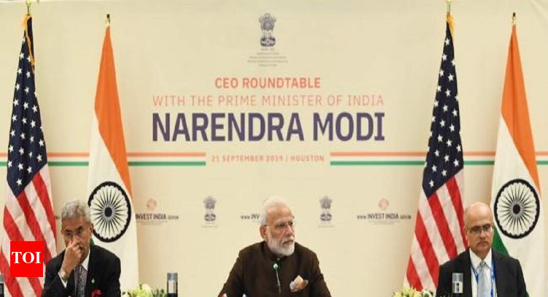 PM holds meeting with energy sector CEOs in US