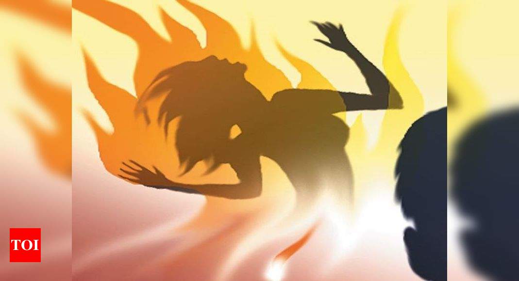 Up 24 Year Old Woman Burnt Alive By In Laws For Dowry Bareilly News Times Of India