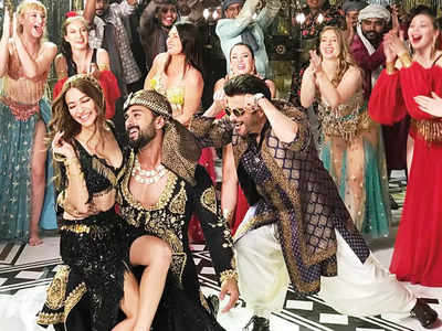 Pulkit Samrat, Kriti Kharbanda and Anil Kapoor shoot an Arabian Nights-themed song for 'Pagalpanti'