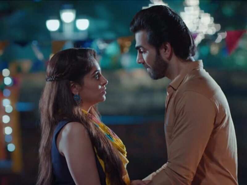 Kahaan Hum Kahaan Tum update, September 23: Rohit struggles to confess his feelings to Sonakshi - Times of India Kahaan Hum Kahaan Tum update, September 23: Rohit struggles to confess his feelings to Sonakshi - Times of India