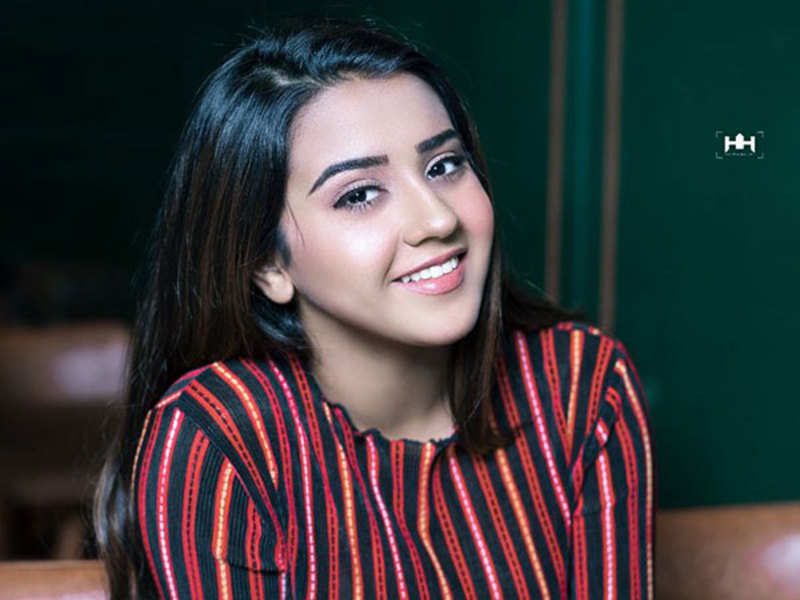 Roshni Walia: I want to tell people that beauty is not just about how you  look from the outside - Times of India