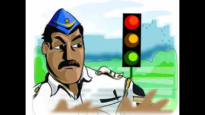 Cab driver fined for keeping shirt unbuttoned in Jaipur