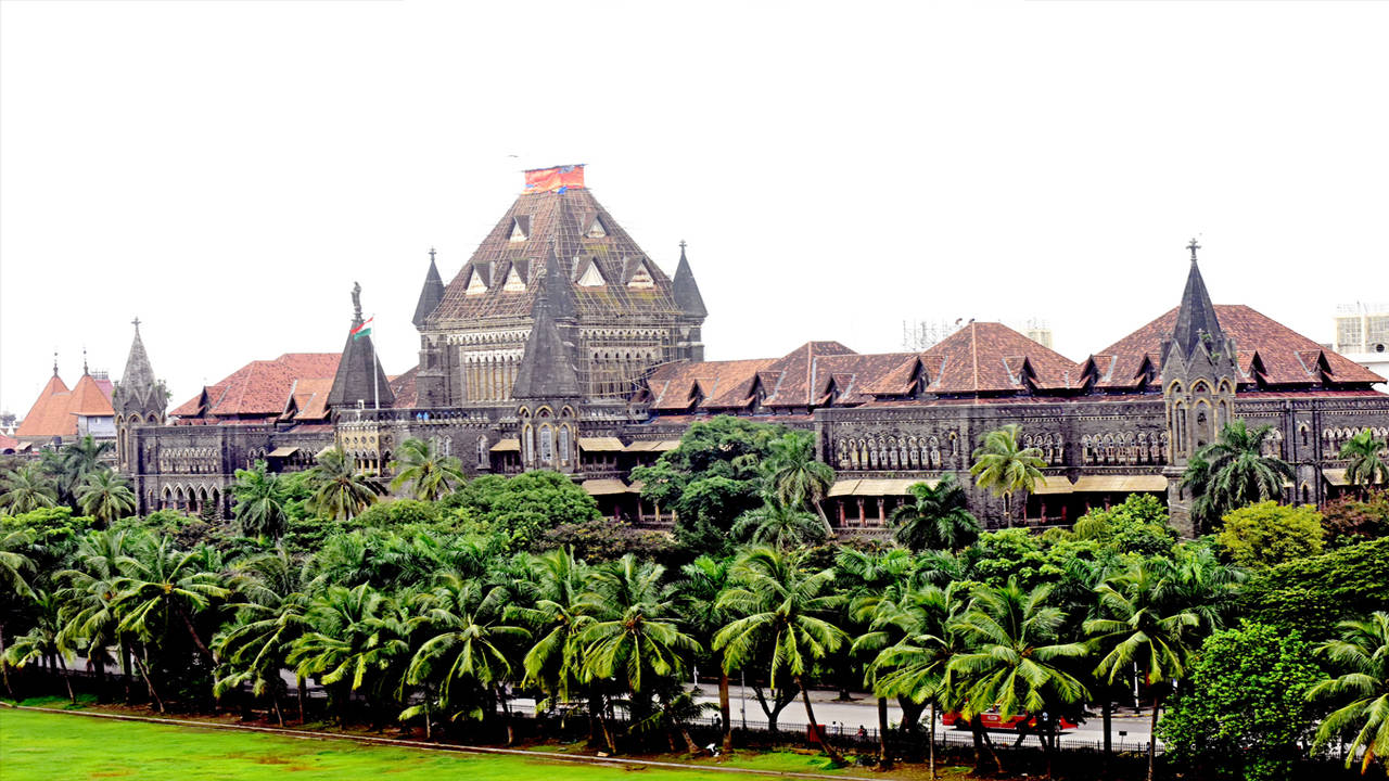 Supreme Court Stays Bombay HC Observation That People Who Feed