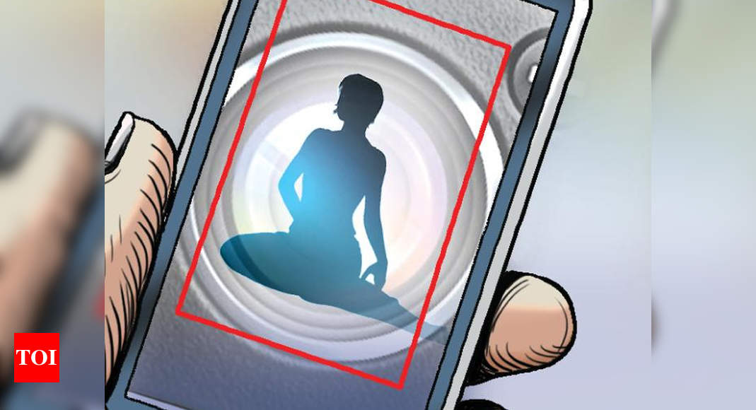 Woman's video of sex with son-in-law goes viral in Bhachau | Rajkot News -  Times of India