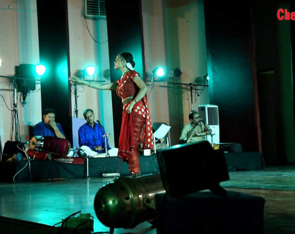 
Rukmini Vijayakumar performs for Ariyathavar pola song
