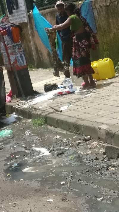 Nuisance & filth by Beggars Infinity mall Andheri