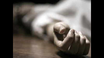 Woman jumps to death in front of sister