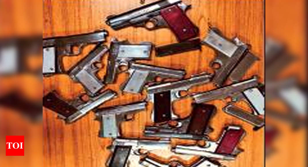 Delhi Gangster Held With Illegal Pistols Delhi News Times Of India