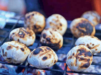 Up Cop Challans Food Van Owner Over Baati Chokha Delay