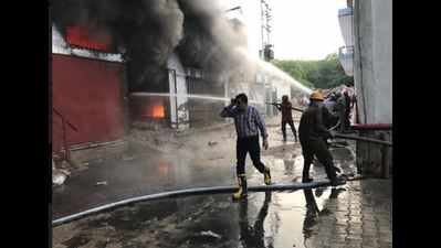 Fire in plastic chair factory in Shahdra, none hurt