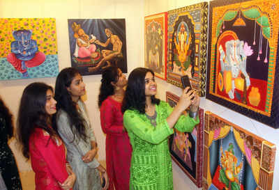 School of fine arts student hold a painting exhibition on Ganesha